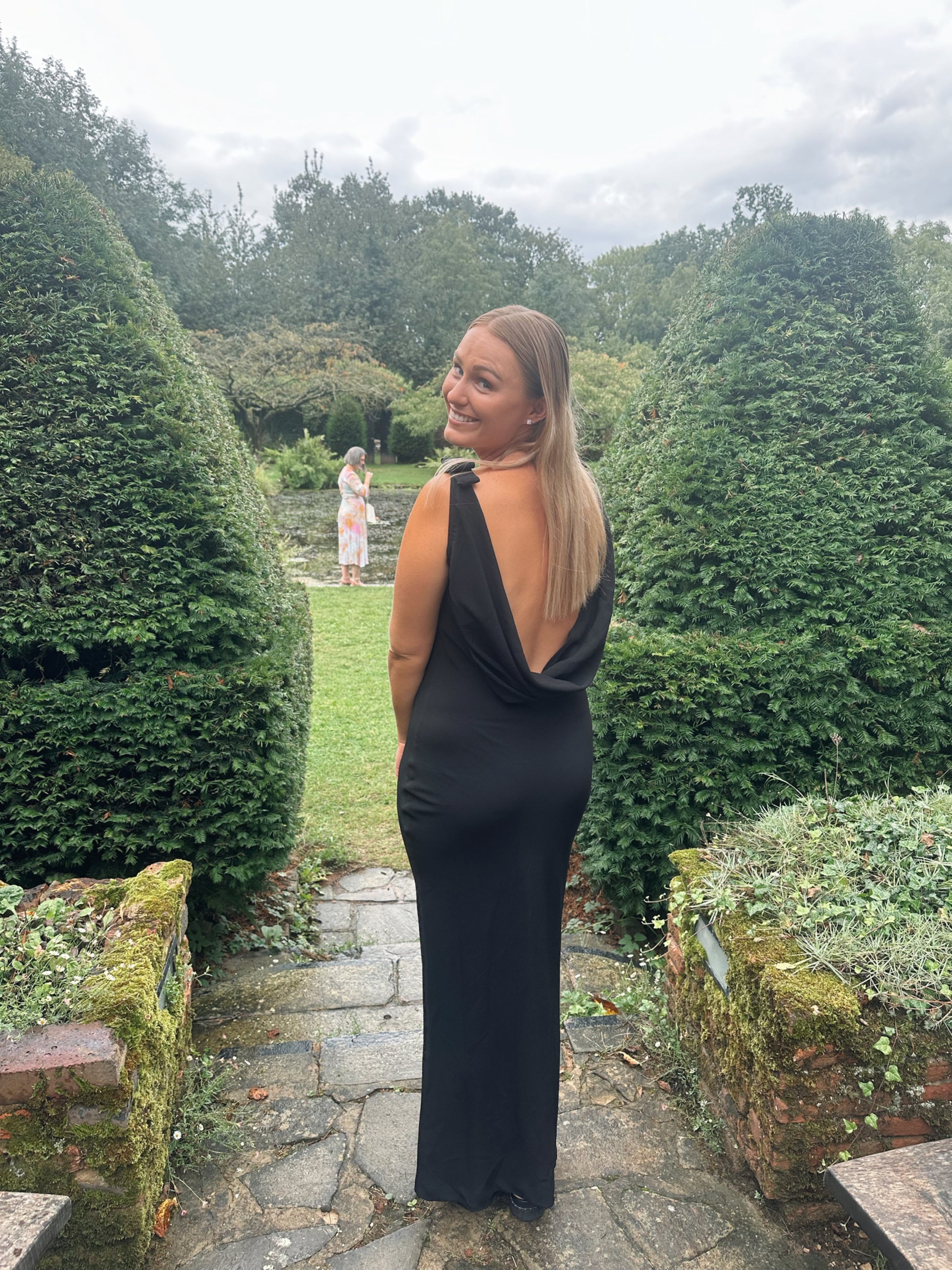 Black Tie Gown - Black The One Night Stand Rental Black Tie Gown - Black The One Night Stand Rental